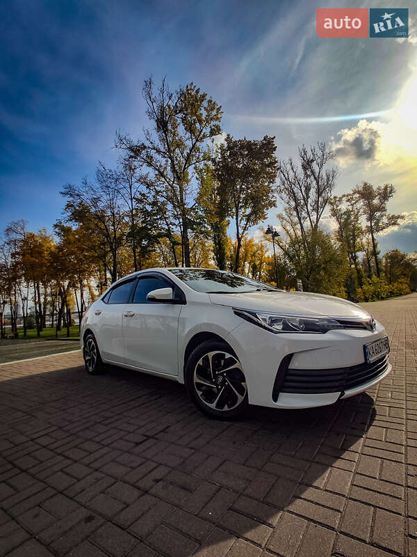 2018 toyota corolla
