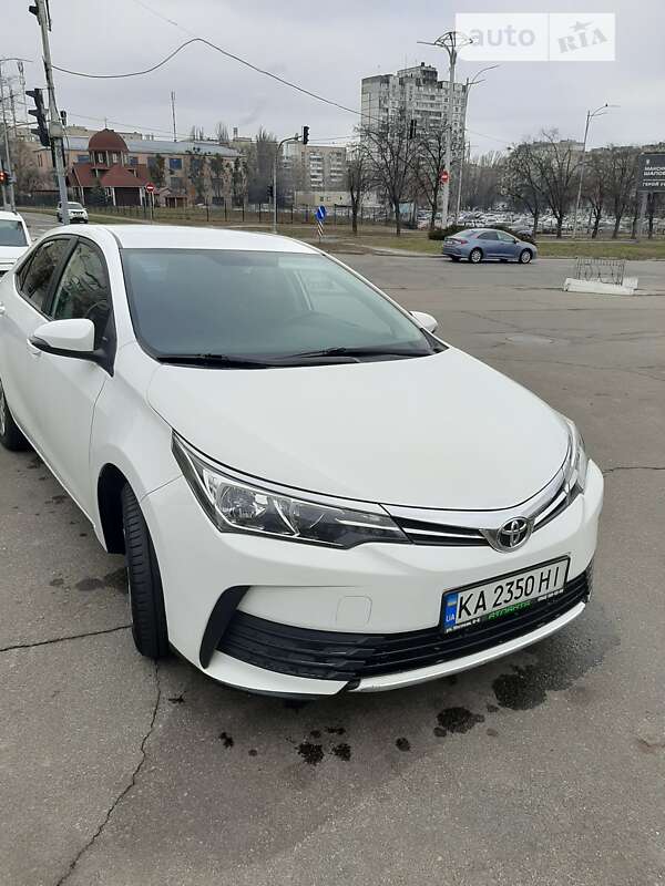 2018 toyota corolla