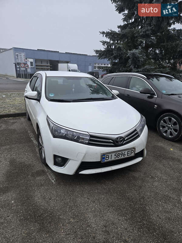 2013 toyota corolla