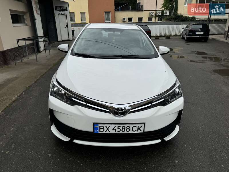 2018 toyota corolla