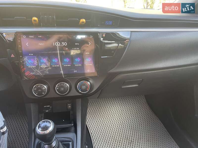 2014 toyota corolla