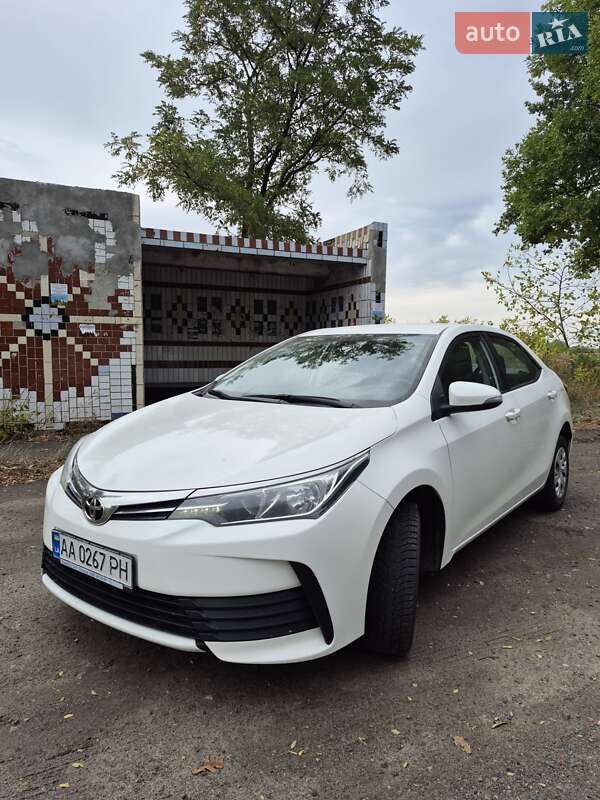 2016 toyota corolla