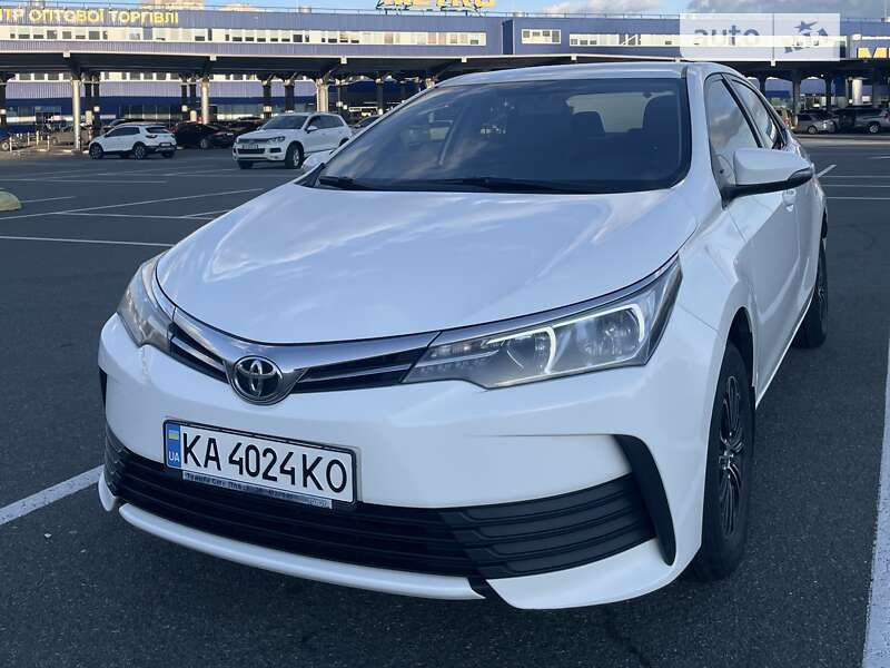 2017 toyota corolla