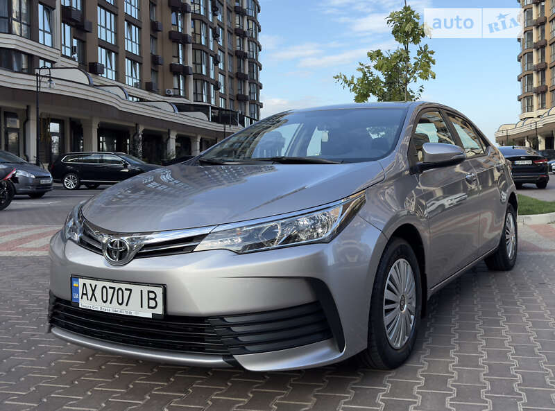 2018 toyota corolla