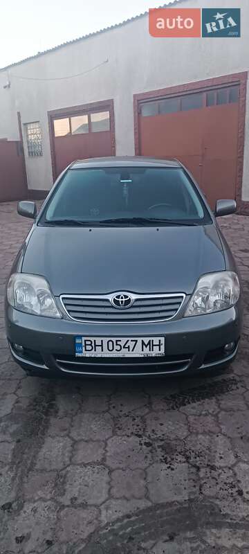 2004 toyota corolla