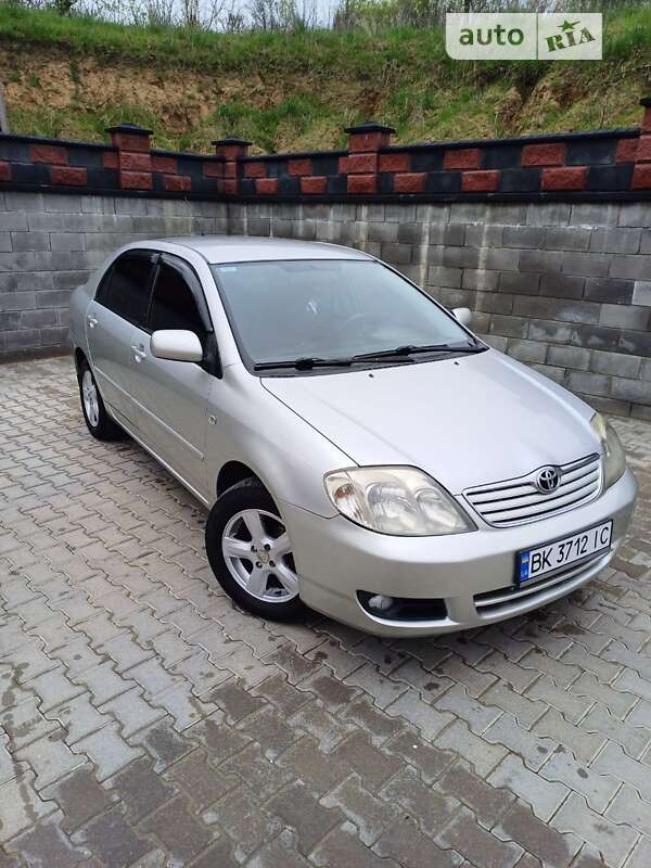 2005 toyota corolla