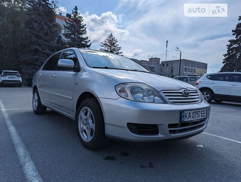 2004 toyota corolla