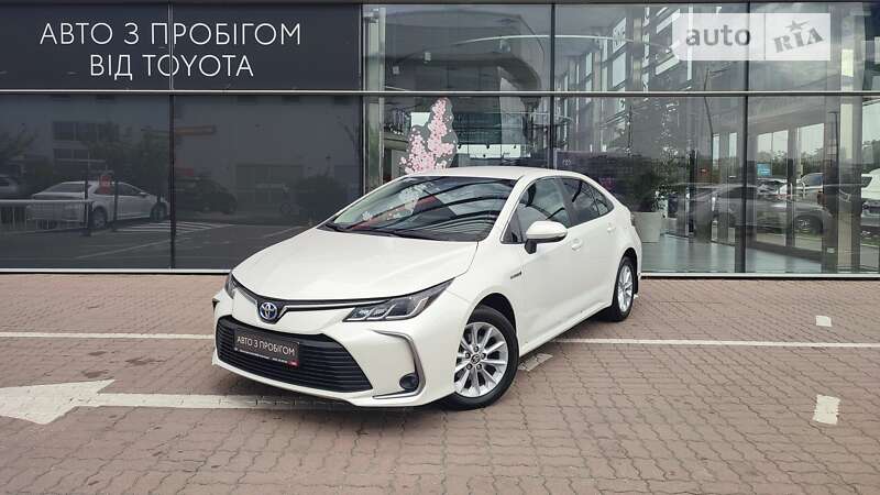 2021 toyota corolla-hybrid