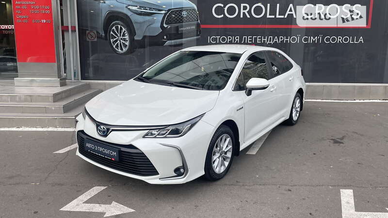 2022 toyota corolla hybrid