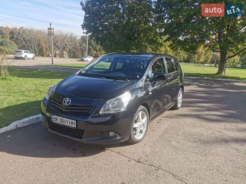 2009 toyota verso