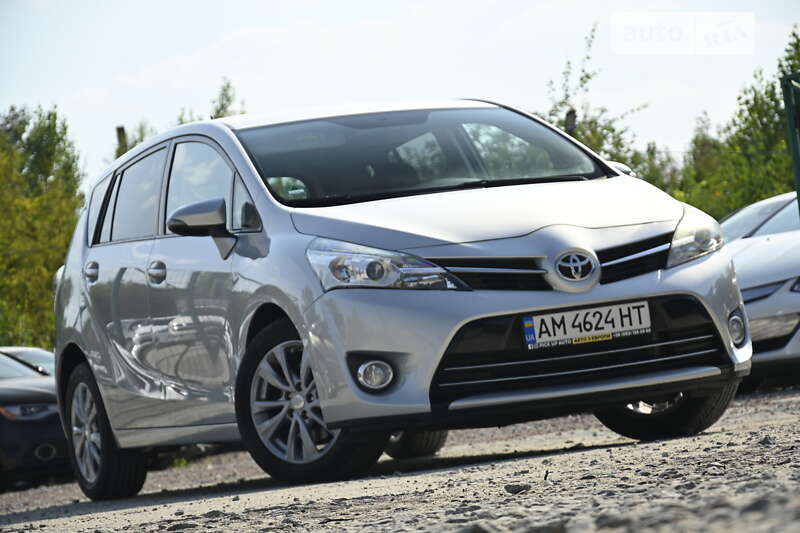 2015 toyota verso