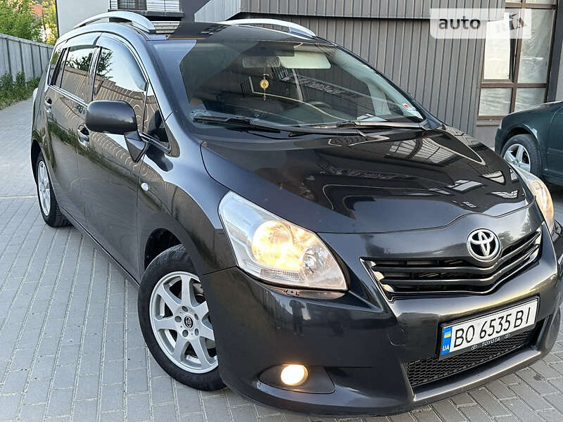 2012 toyota verso