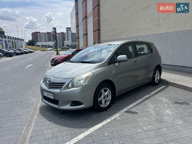 2012 toyota verso