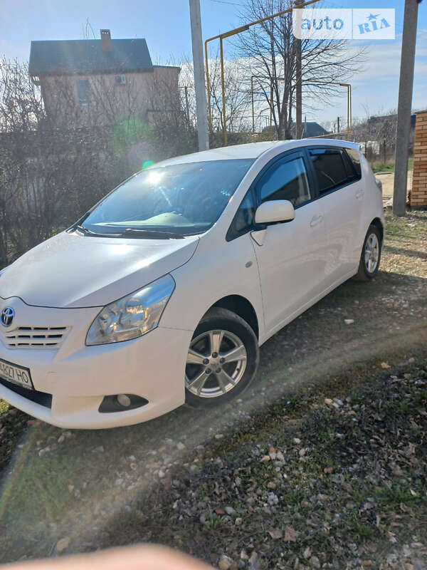 2009 toyota verso