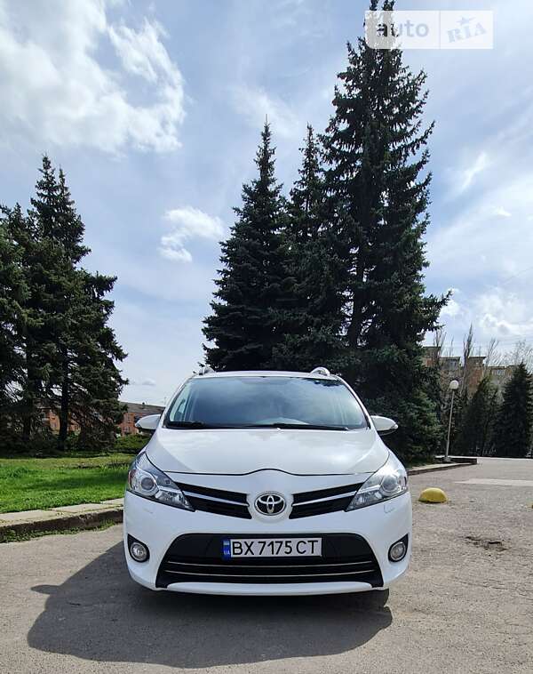 2014 toyota verso
