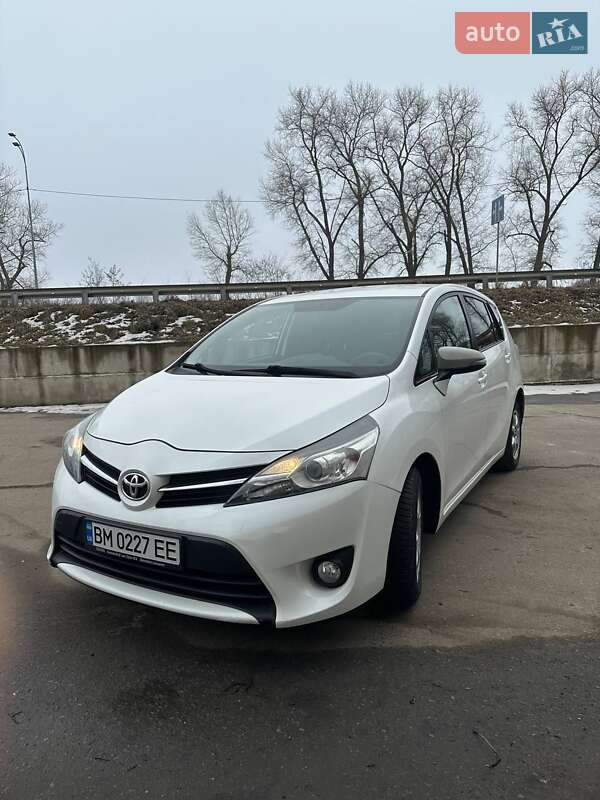 2013 toyota verso
