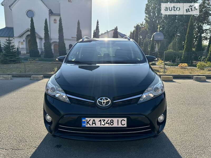 2015 toyota verso