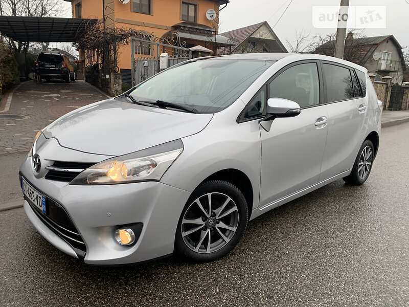 2013 toyota verso