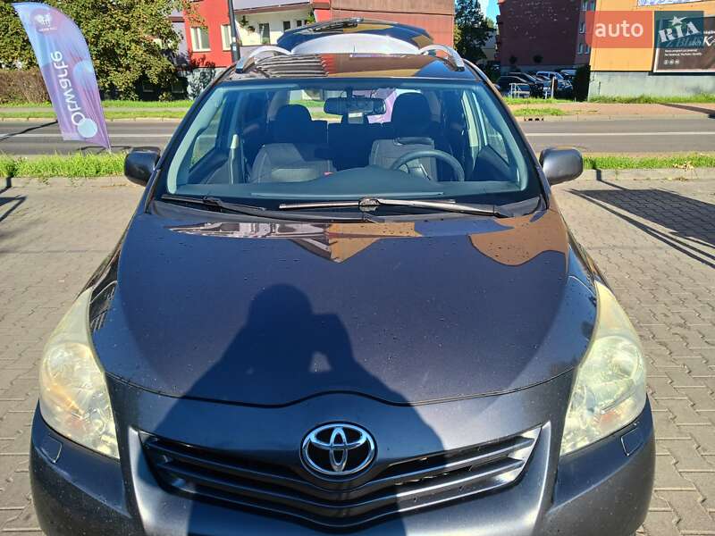 2010 toyota verso