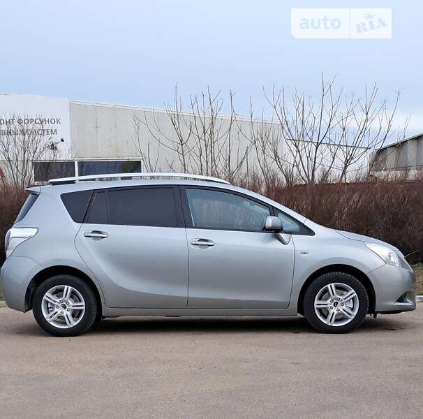 2012 toyota verso