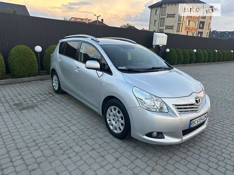 2009 toyota verso