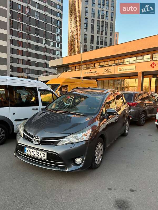 2015 toyota verso