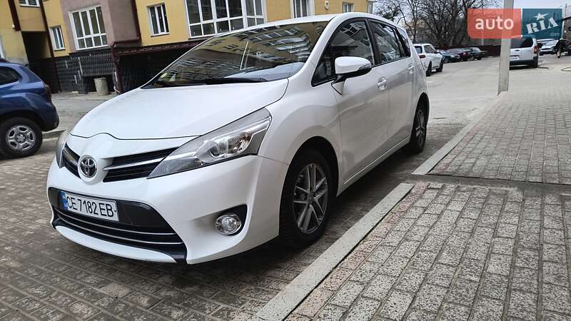 2015 toyota verso