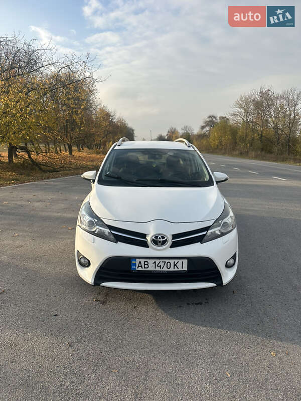 2015 toyota verso
