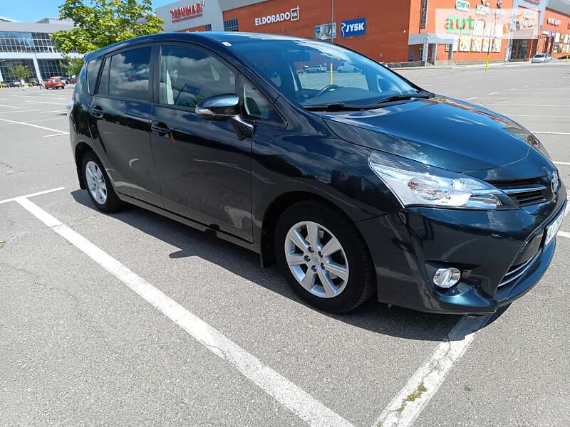 2014 toyota verso