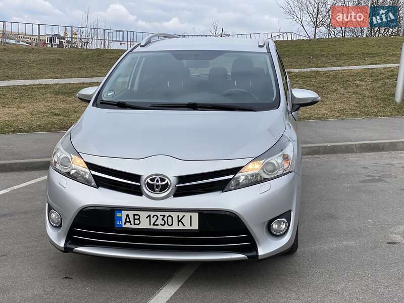 2015 toyota verso