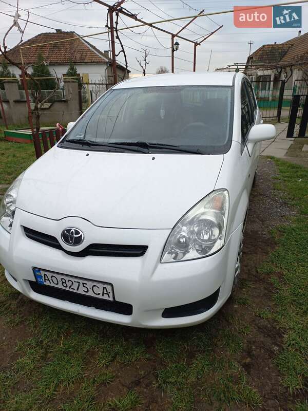 2008 toyota corolla verso