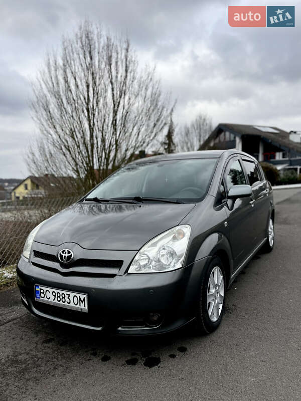 2006 toyota corolla verso