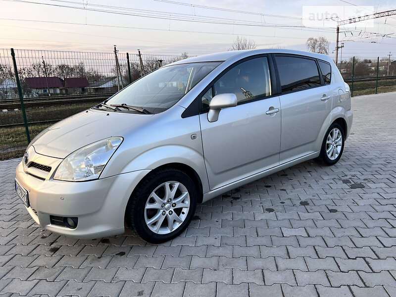 2007 toyota corolla verso