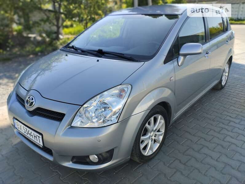 2008 toyota corolla verso