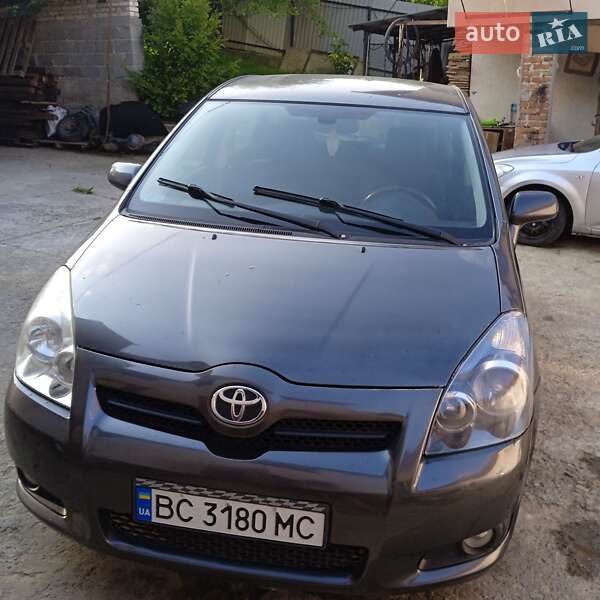 2008 toyota corolla-verso