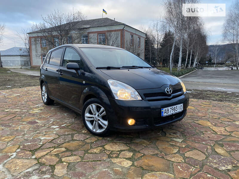 2006 toyota corolla verso