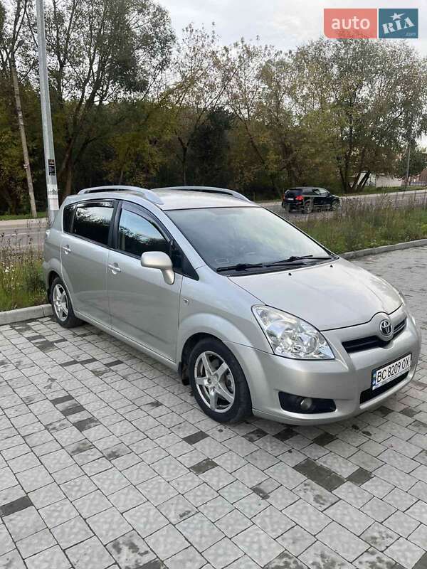2008 toyota corolla verso