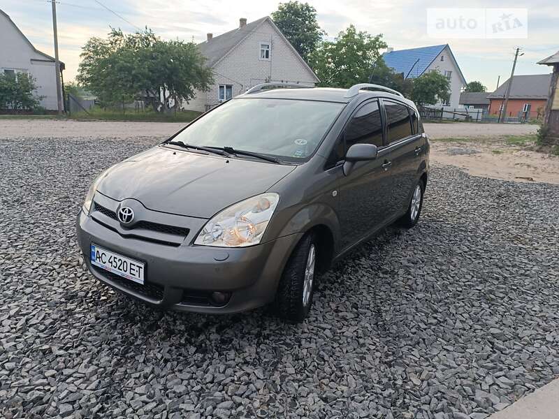 2006 toyota corolla verso