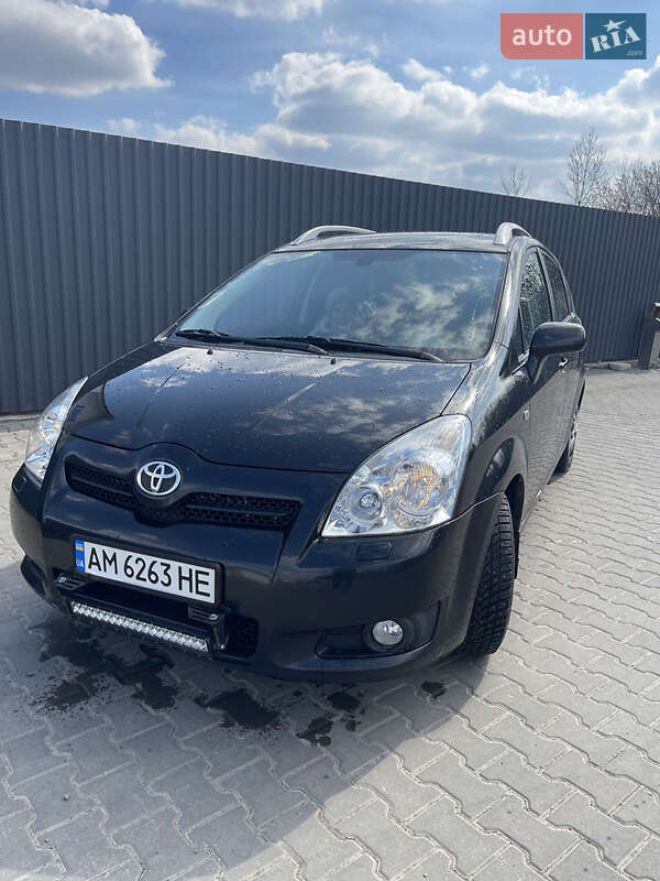 2007 toyota corolla verso