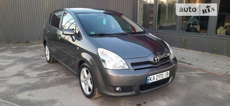2008 toyota corolla verso