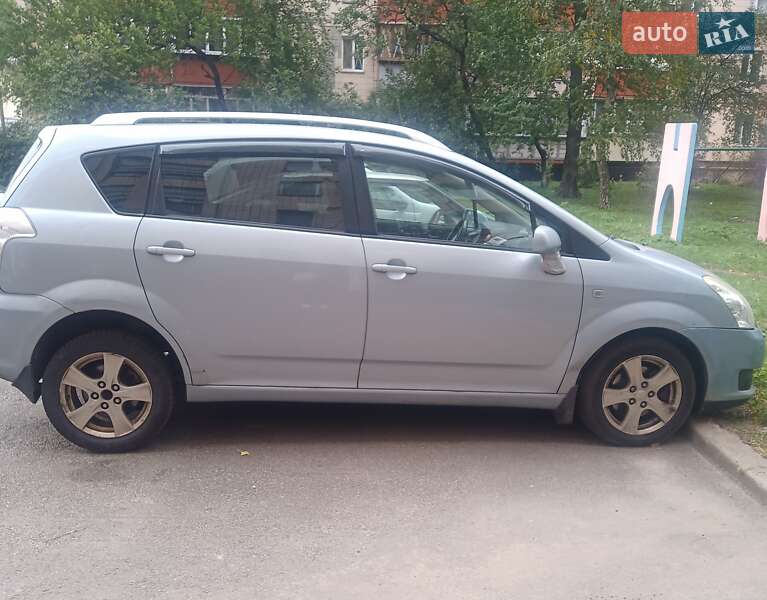 2008 toyota corolla verso