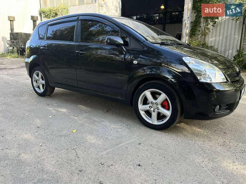 2006 toyota corolla verso