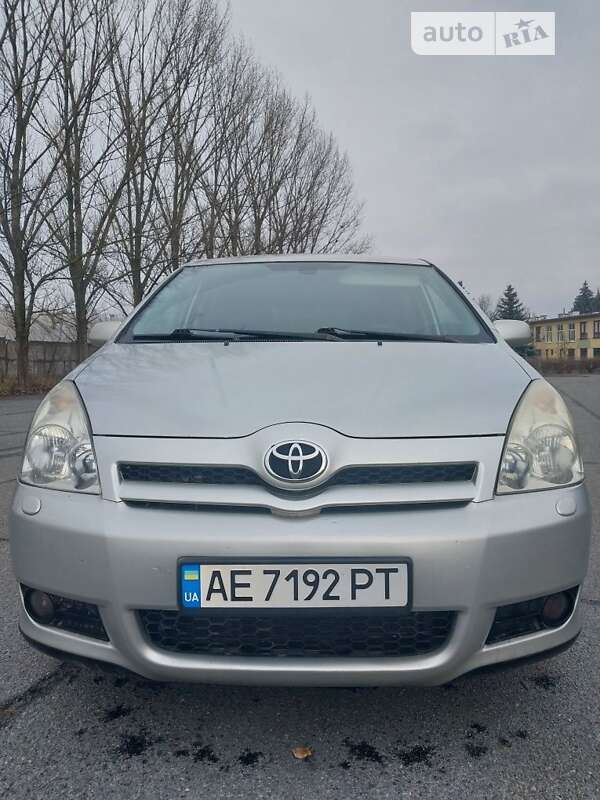 2006 toyota corolla verso