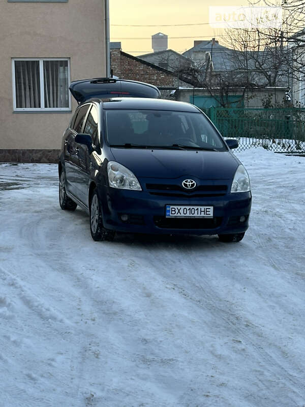 2006 toyota corolla verso