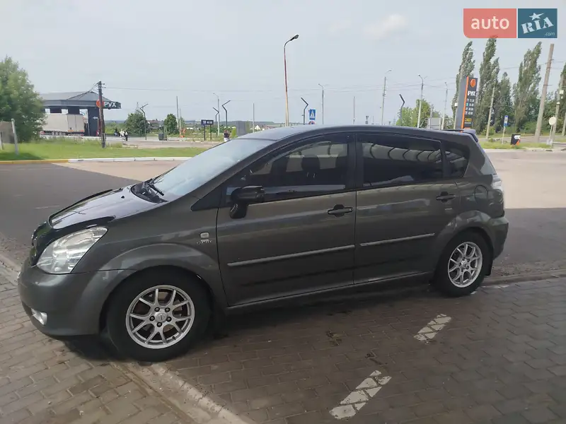 2006 toyota corolla verso