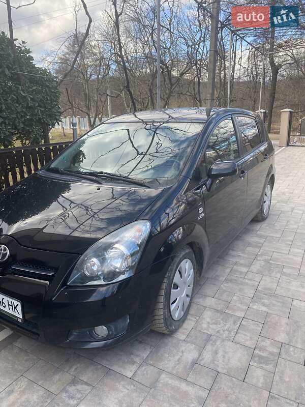 2008 toyota corolla verso