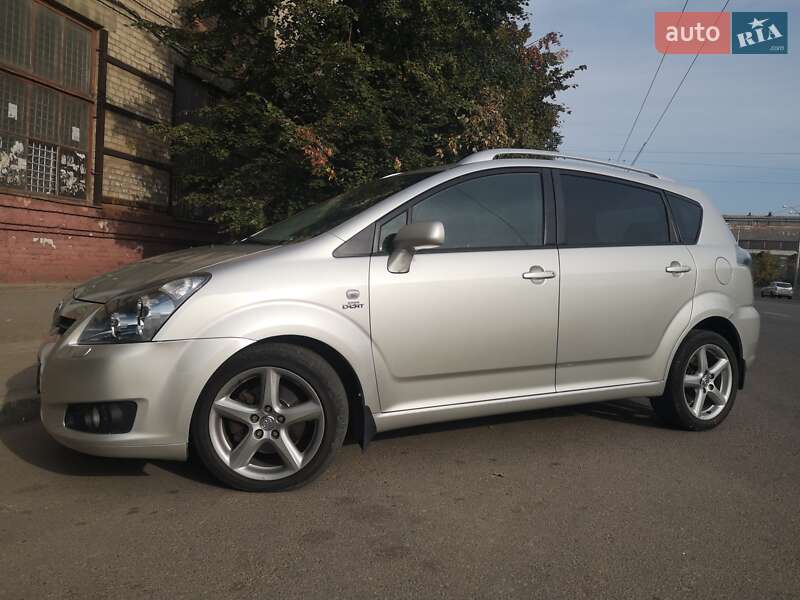 2008 toyota corolla verso