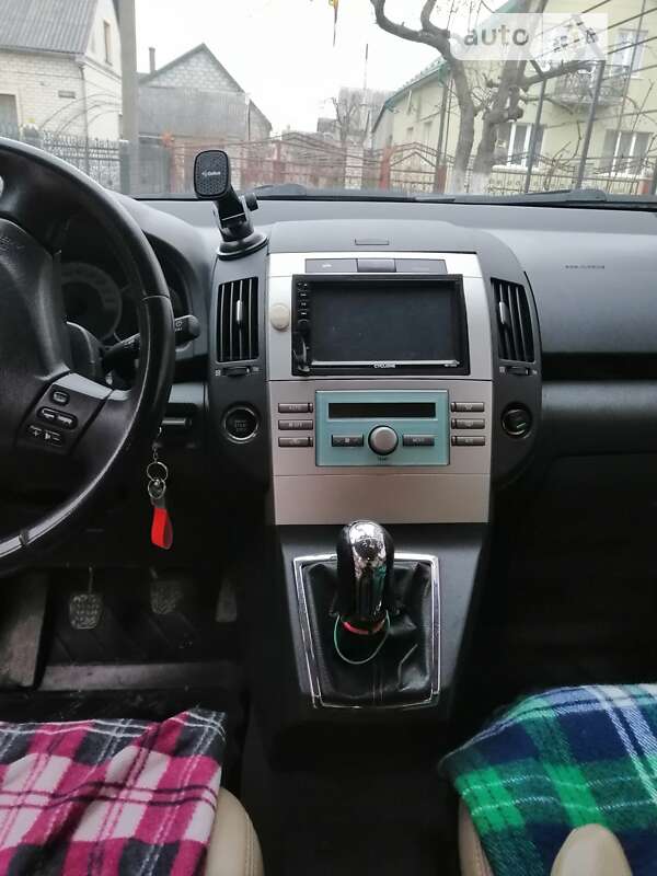 2006 toyota corolla verso