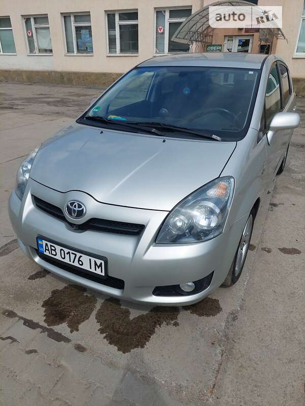 2007 toyota corolla verso