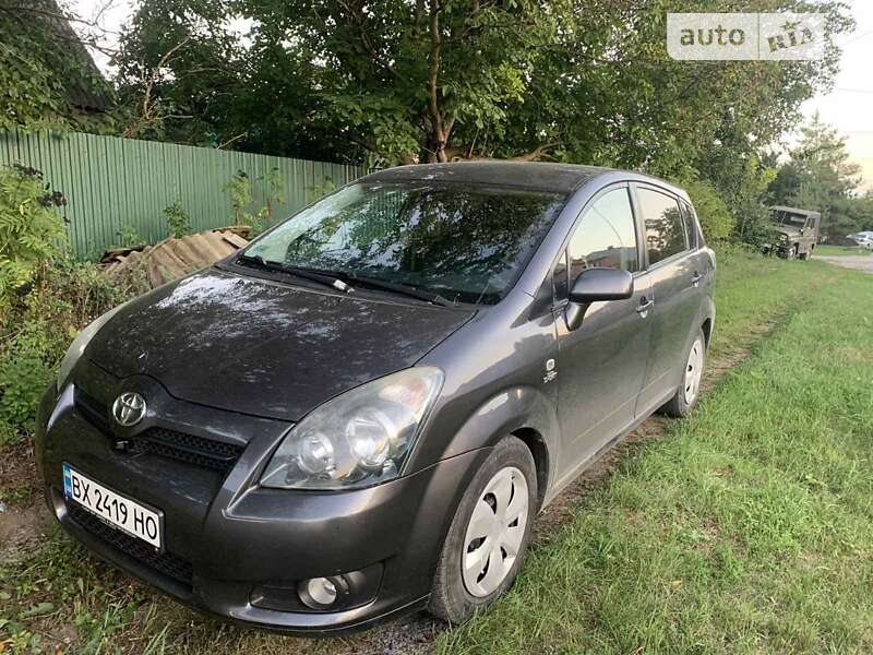 2007 toyota corolla verso